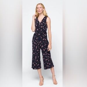 Kaileigh Navy Floral cropped Jumpsuit size S